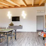 Italian Experience-zena Apartment