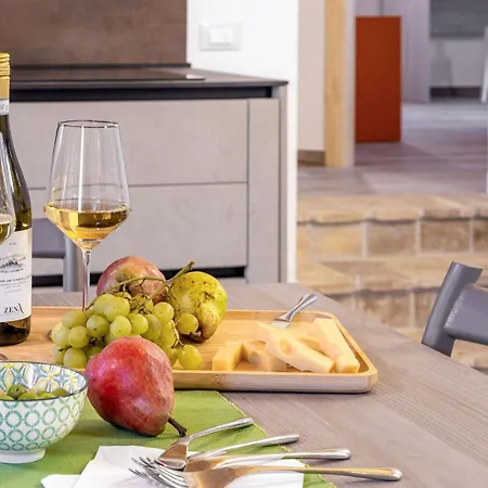 Italian Experience-zena * Cupramontana